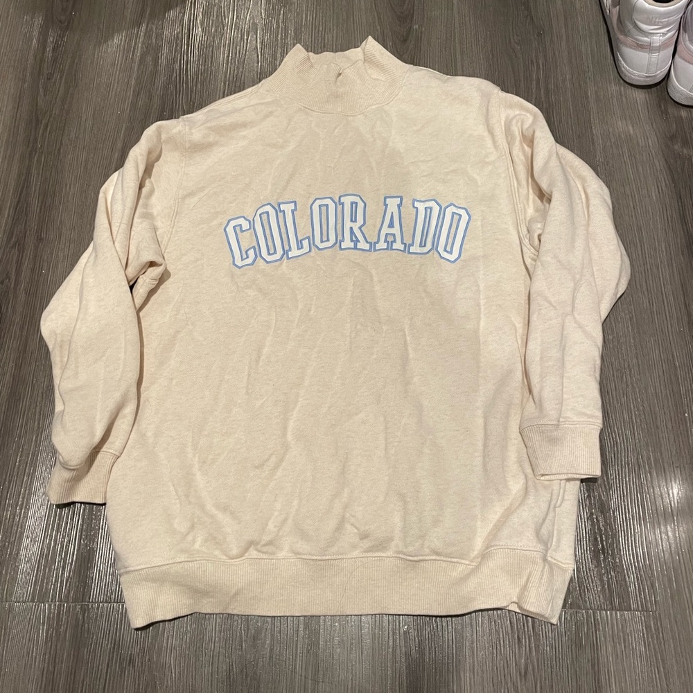 Aerie sweatshirt. Size small but fits like a large